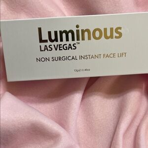 Non-Surgical Instant Face Lift - Gold